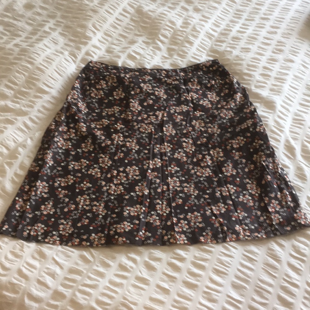 Kenneth Cole New York skirt. Size 10